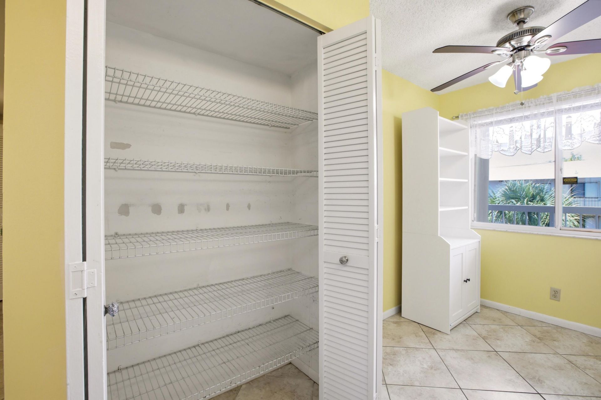 3146 Via Poinciana, Unit 407, Greenacres, FL 33467 Photo