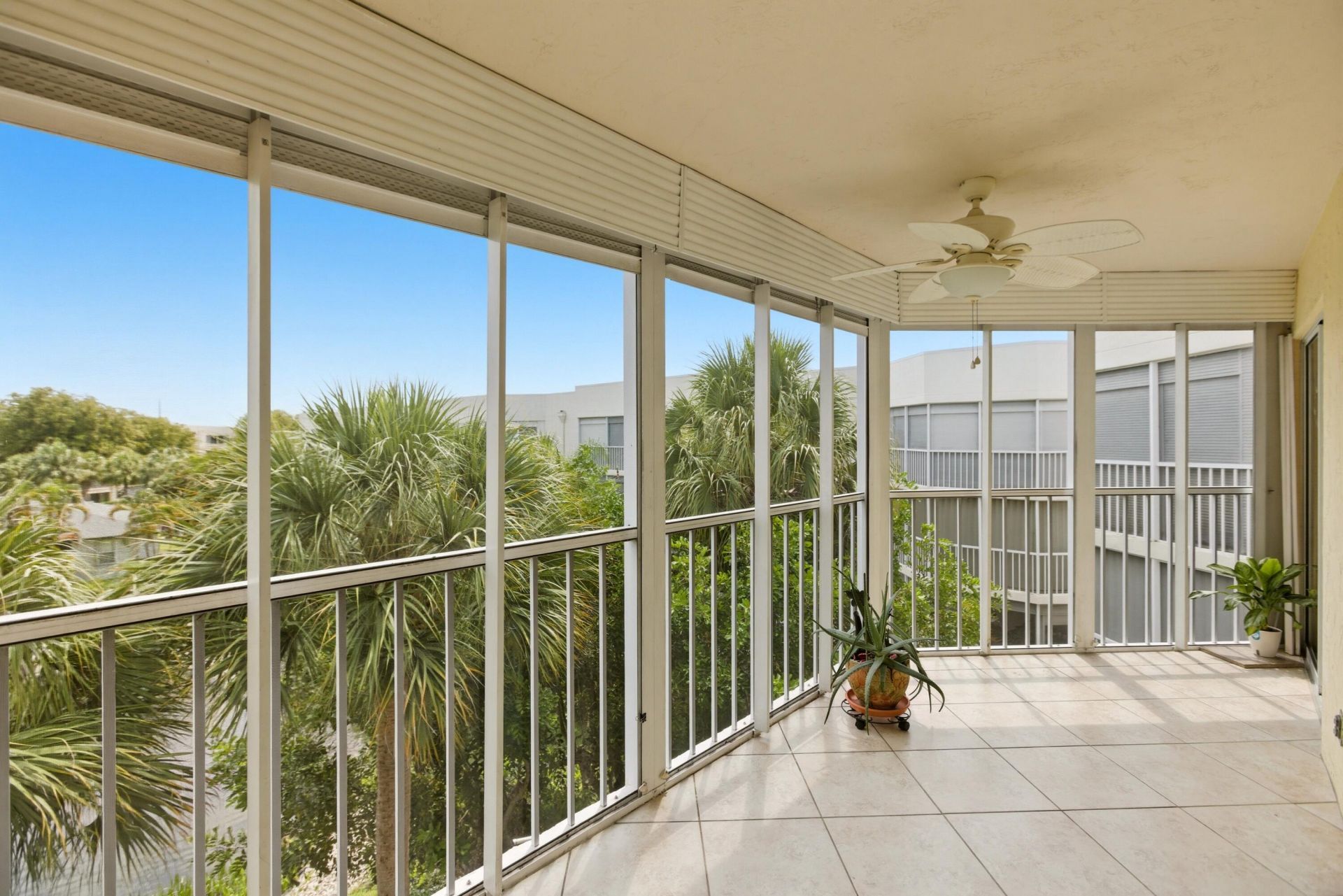 3146 Via Poinciana, Unit 407, Greenacres, FL 33467 Photo
