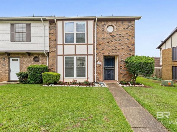 527 Highland Woods Drive, Mobile, AL 36608