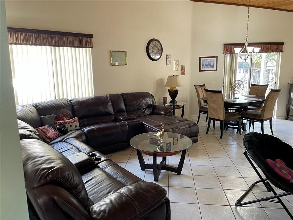 1231 SW 112th Avenue, Pembroke Pines, FL 33025 Photo