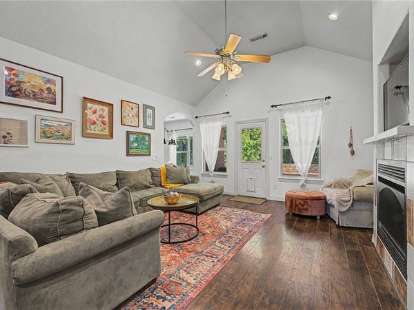 432 Hunter Allen Drive , Springdale, AR 72764