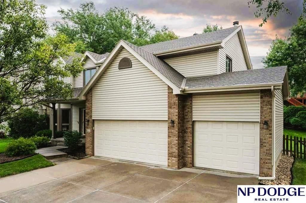 217 N 163 Street, Omaha, NE 68118