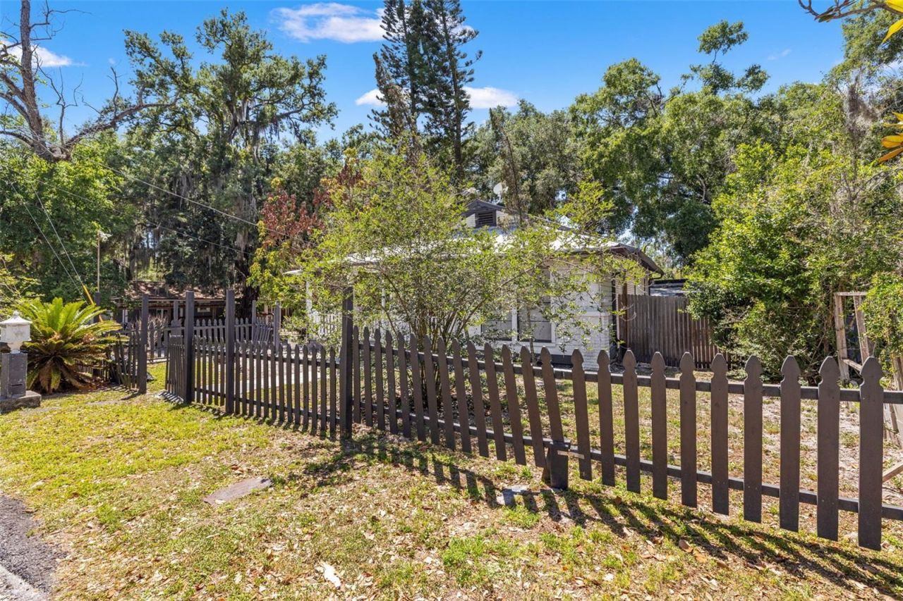 7902 N 12th Street , Tampa, FL 33604 Photo
