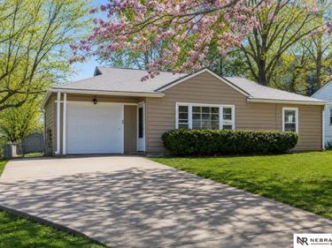 368 S 47th Street, Lincoln, NE 68510