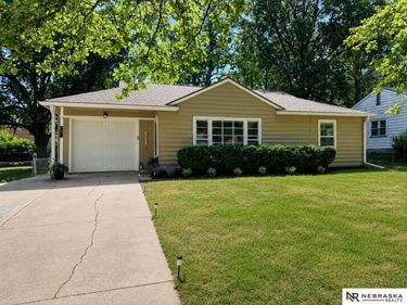368 S 47th Street, Lincoln, NE 68510