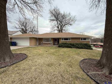 1124 Midland Street , Syracuse, NE 68446