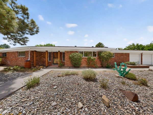 2913 Avenida Nevada NE, Albuquerque, NM 87110