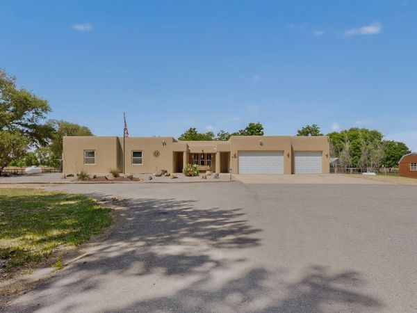 250 Phillips Road, Los Lunas, NM 87031