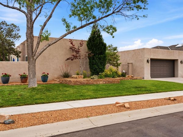 6013 Papaya Place NE, Albuquerque, NM 87111