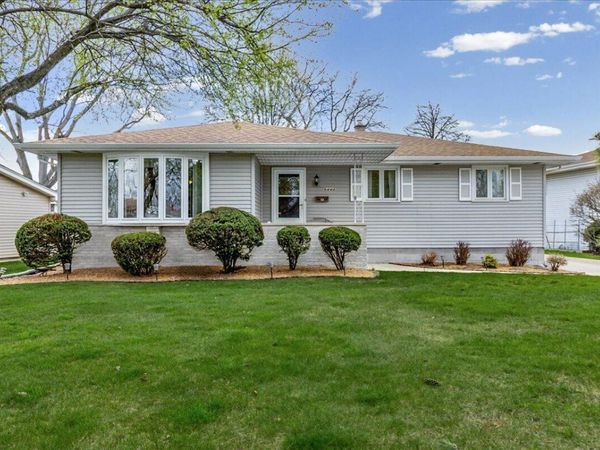 9448 Northcote Avenue, Munster, IN 46321