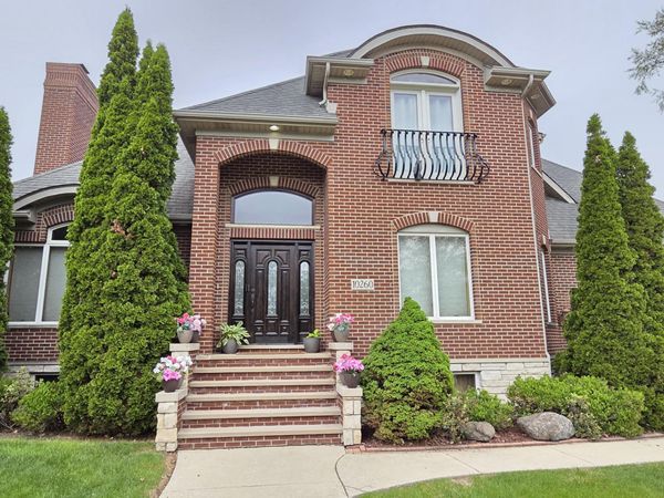 10260 Windsor Place, Munster, IN 46321