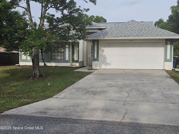 226 Pigeon Avenue NE , Palm Bay, FL 32907