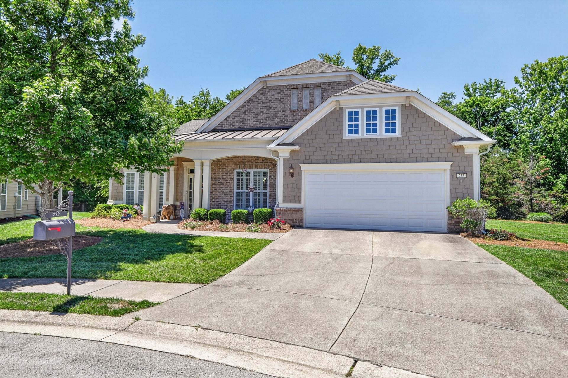 233 Citadel Dr, Mount Juliet, TN 37122 Main Photo