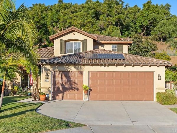 3297 Meadow Crest Place, Escondido, CA 92027