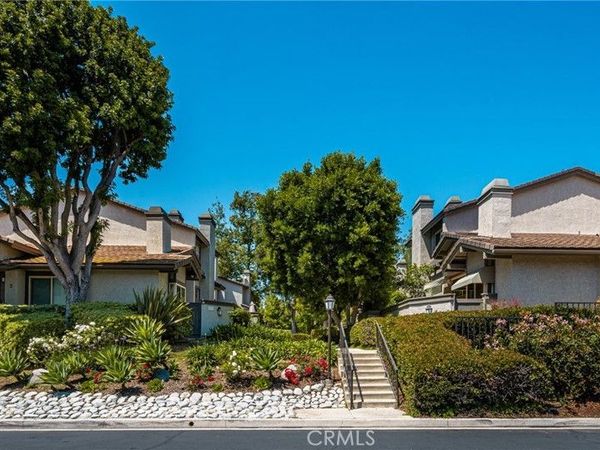 8 Moon Shadow, Unit 8, Irvine, CA 92603