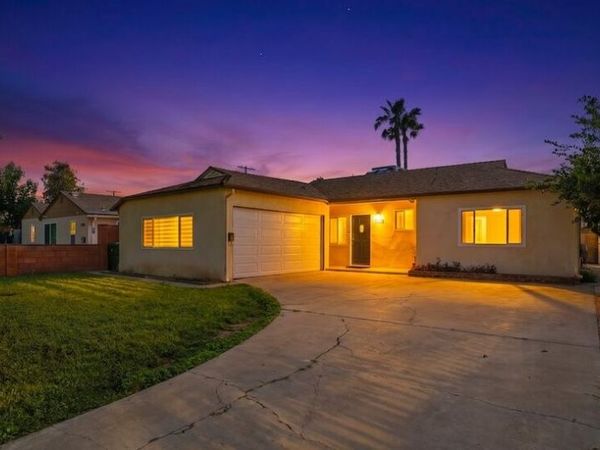 6949 Aura Avenue, Reseda, CA 91335