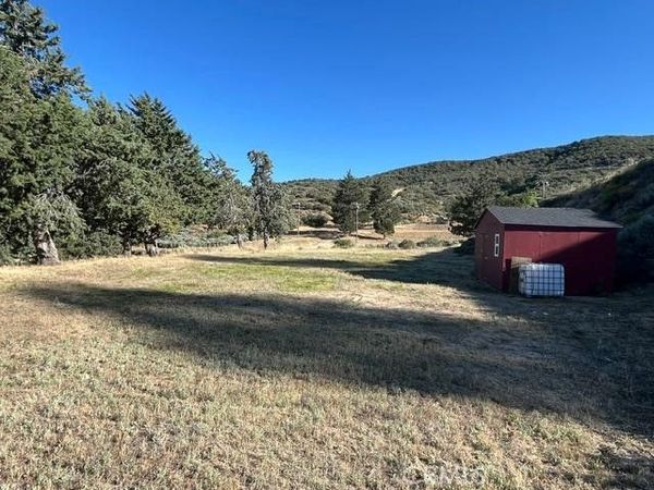 40007 92nd Street W, Leona Valley, CA 93551