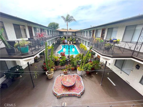 2115 Placentia Avenue, Unit 4, Costa Mesa, CA 92627