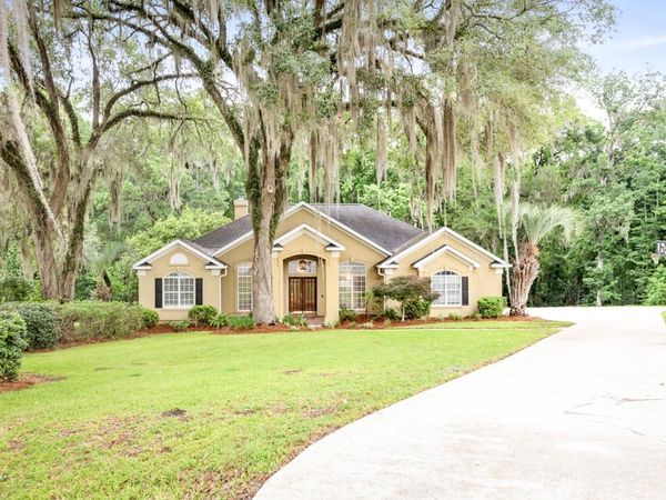 515 Meadow Ridge Court, Tallahassee, FL 32312