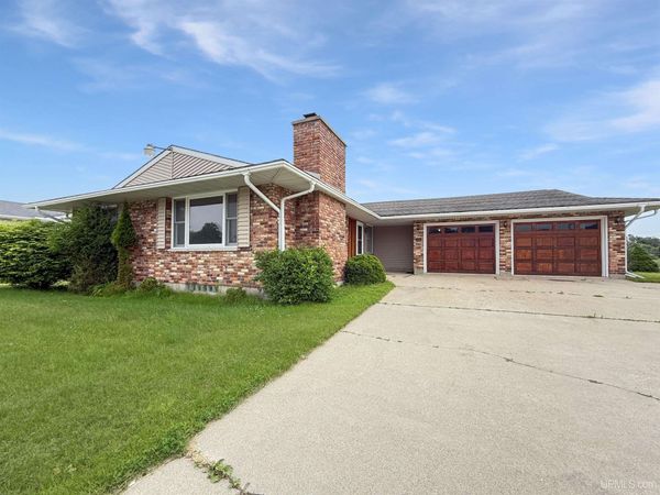 204 New Delta Avenue, Manistique, MI 49854