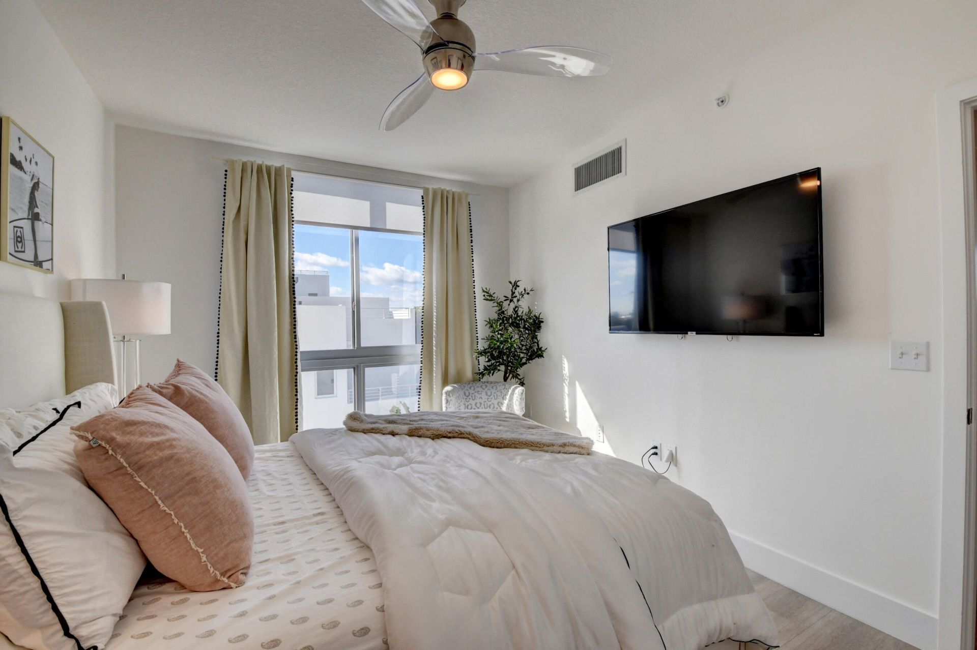 111 SE 1st Avenue, Unit 408, Delray Beach, FL 33444 Photo