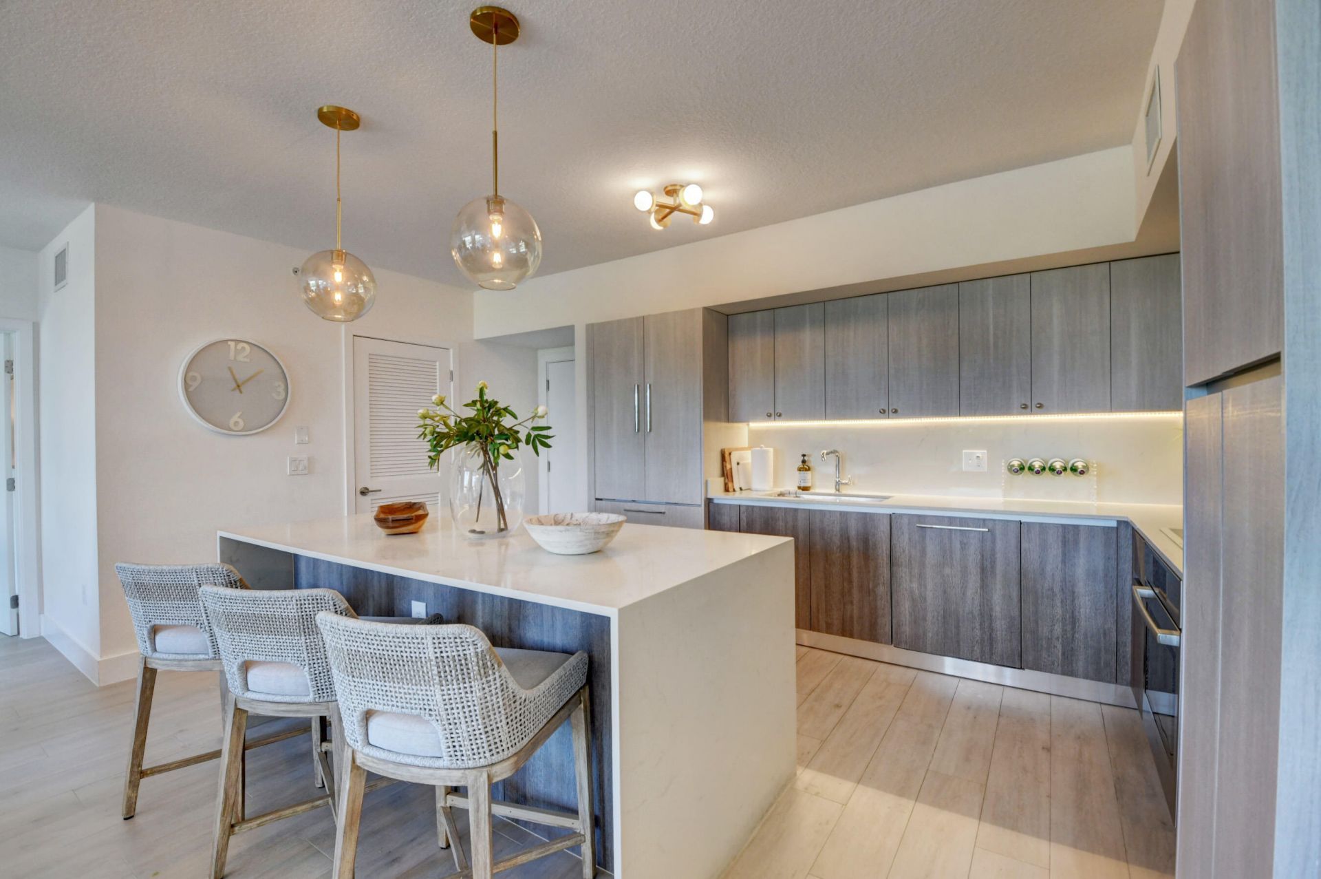 111 SE 1st Avenue, Unit 408, Delray Beach, FL 33444 Photo