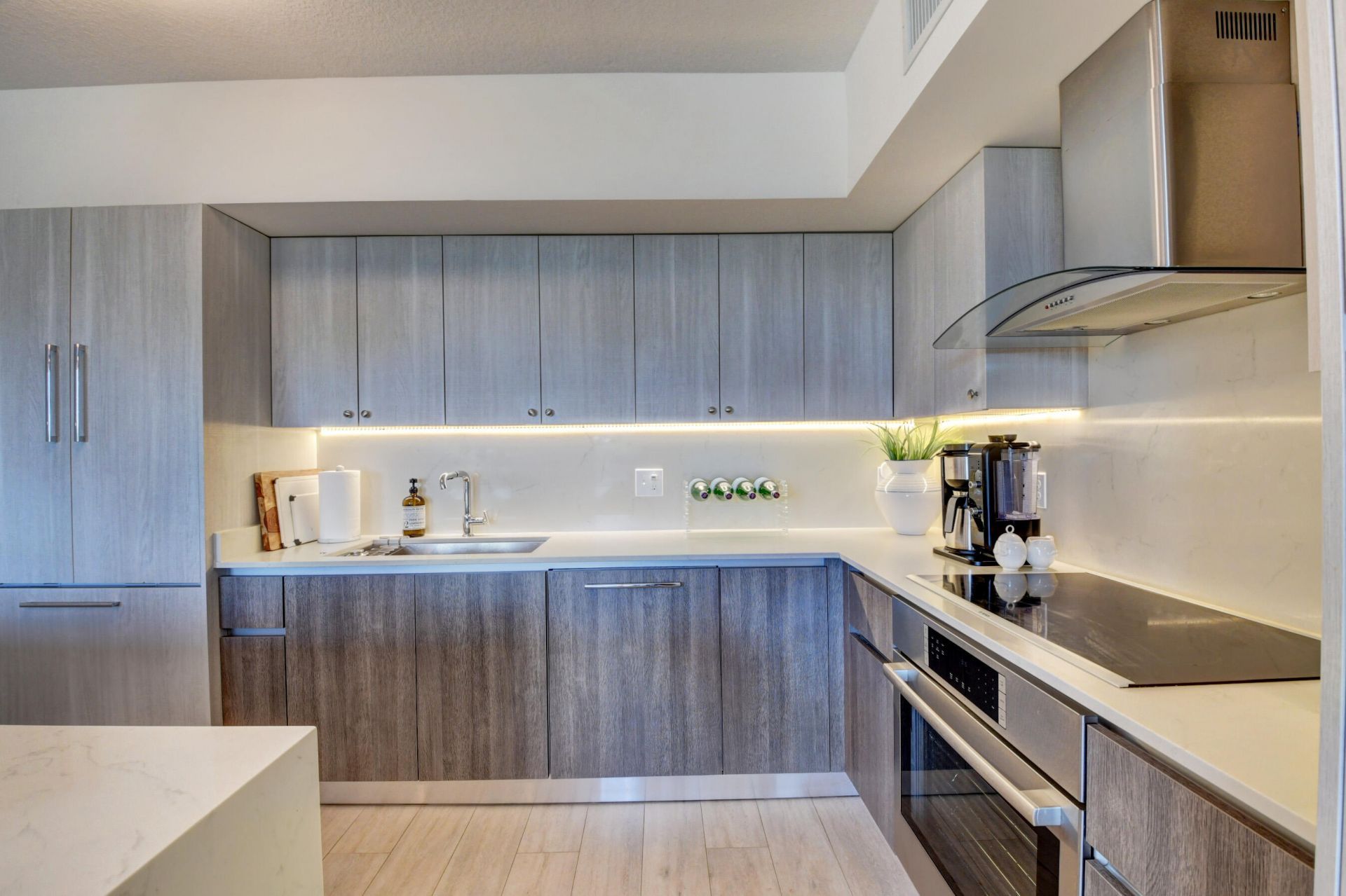 111 SE 1st Avenue, Unit 408, Delray Beach, FL 33444 Photo