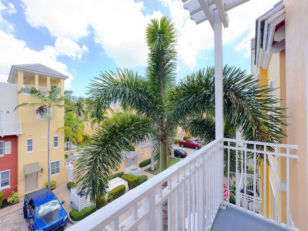 2313 Vintage Drive, Lighthouse Point, FL 33064 Photo