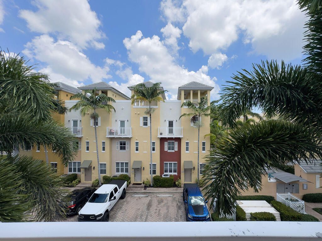 2313 Vintage Drive, Lighthouse Point, FL 33064 Photo