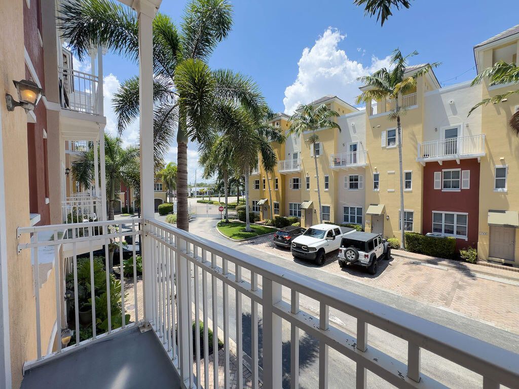 2313 Vintage Drive, Lighthouse Point, FL 33064 Photo