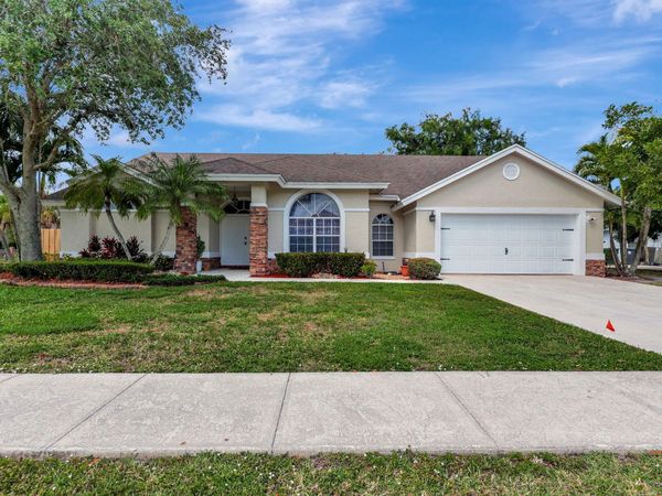 13805 Sheffield Street, Wellington, FL 33414