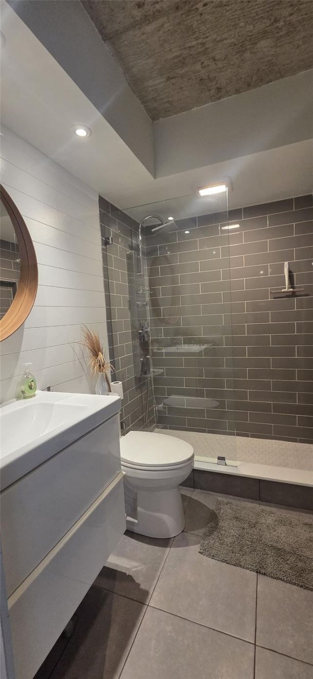 2671 S Course Drive, Unit 806, Pompano Beach, FL 33069 Photo