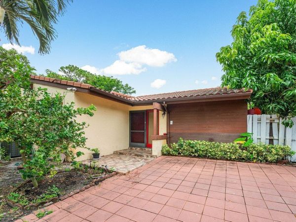 2780 Norfolk Pine Court, Lake Worth, FL 33462