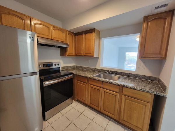 3700 NW 21st Street, Unit 203, Lauderdale Lakes, FL 33311