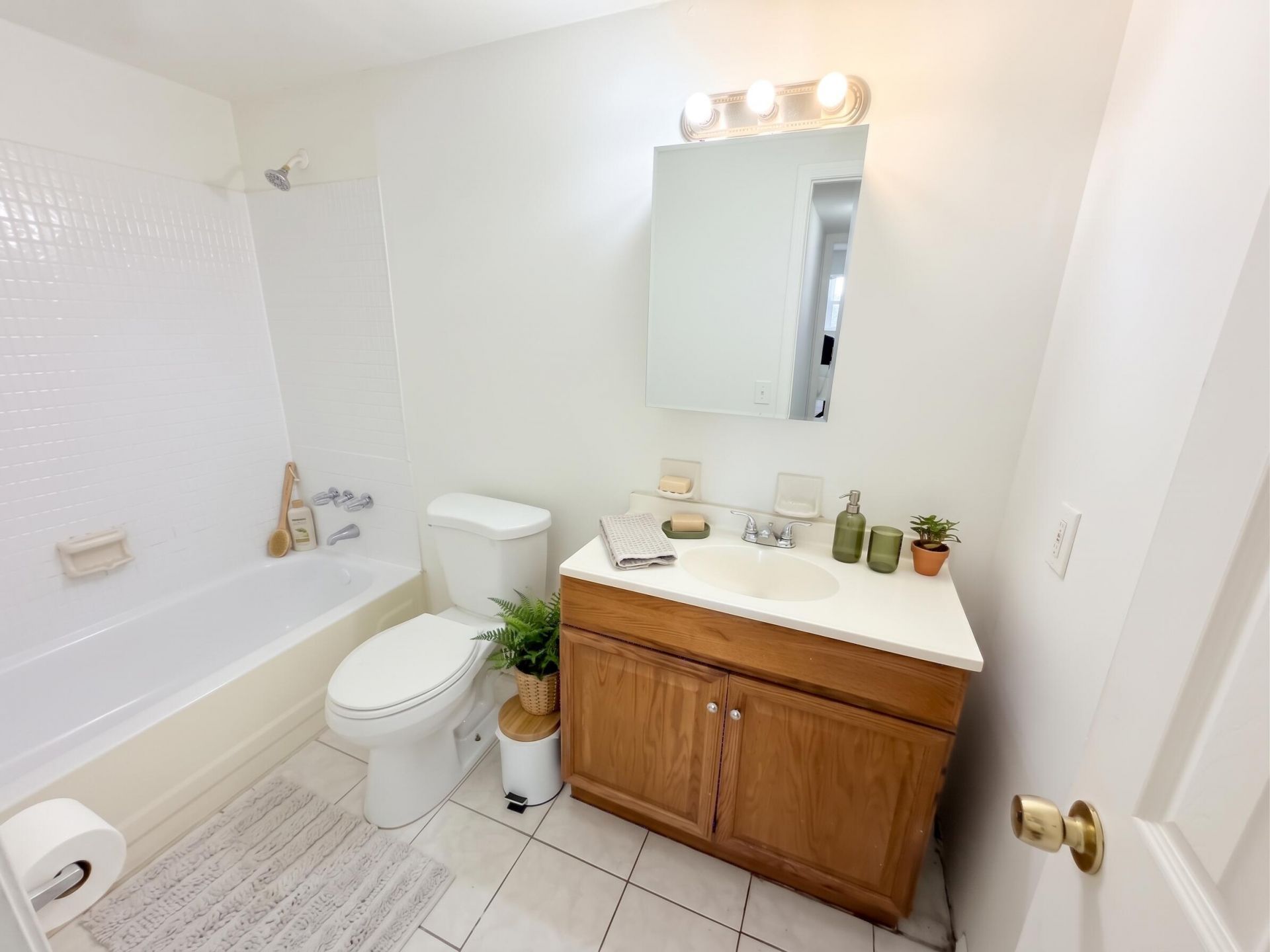 3700 NW 21st Street, Unit 203, Lauderdale Lakes, FL 33311 Photo