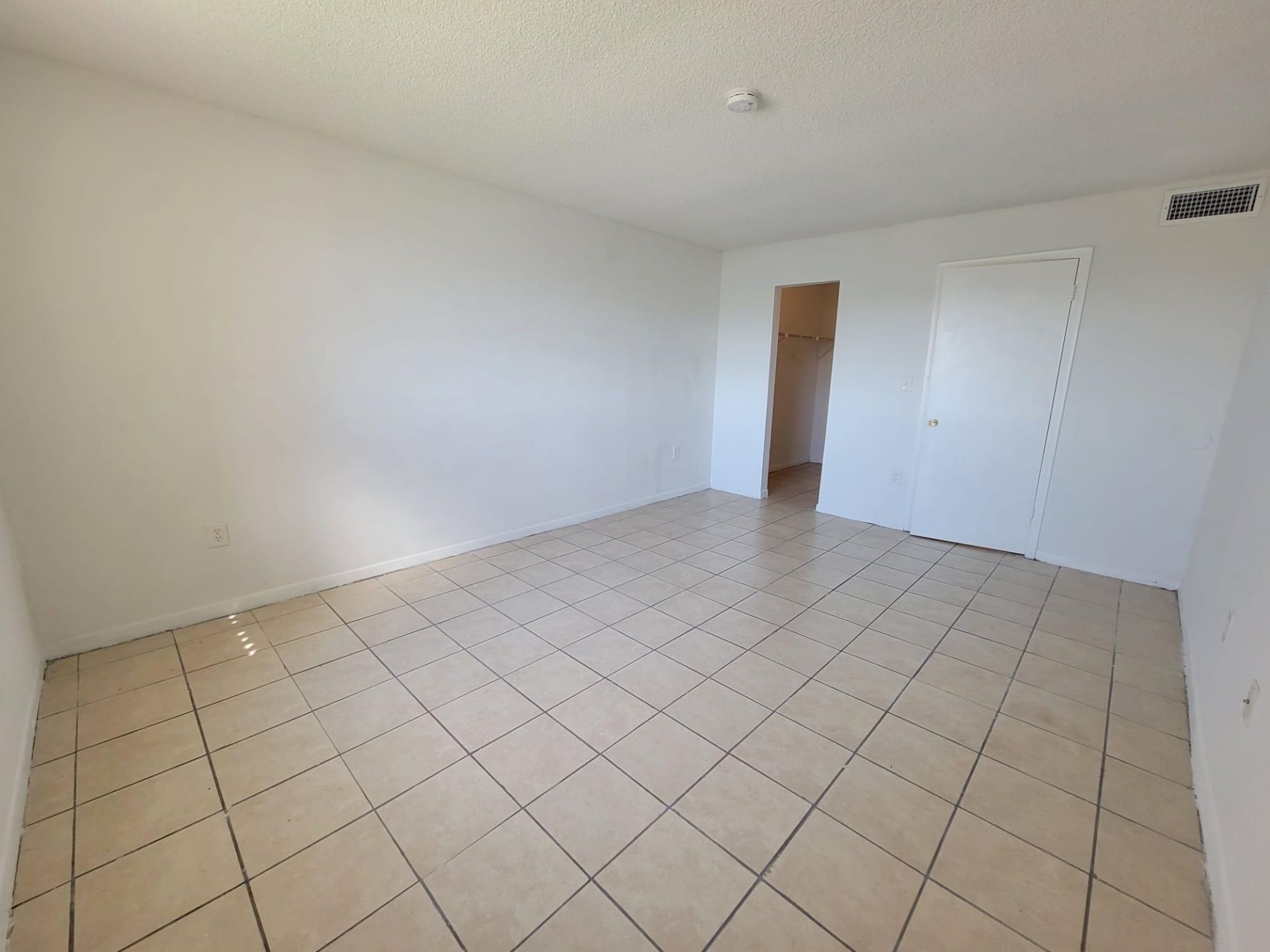 3700 NW 21st Street, Unit 203, Lauderdale Lakes, FL 33311 Photo