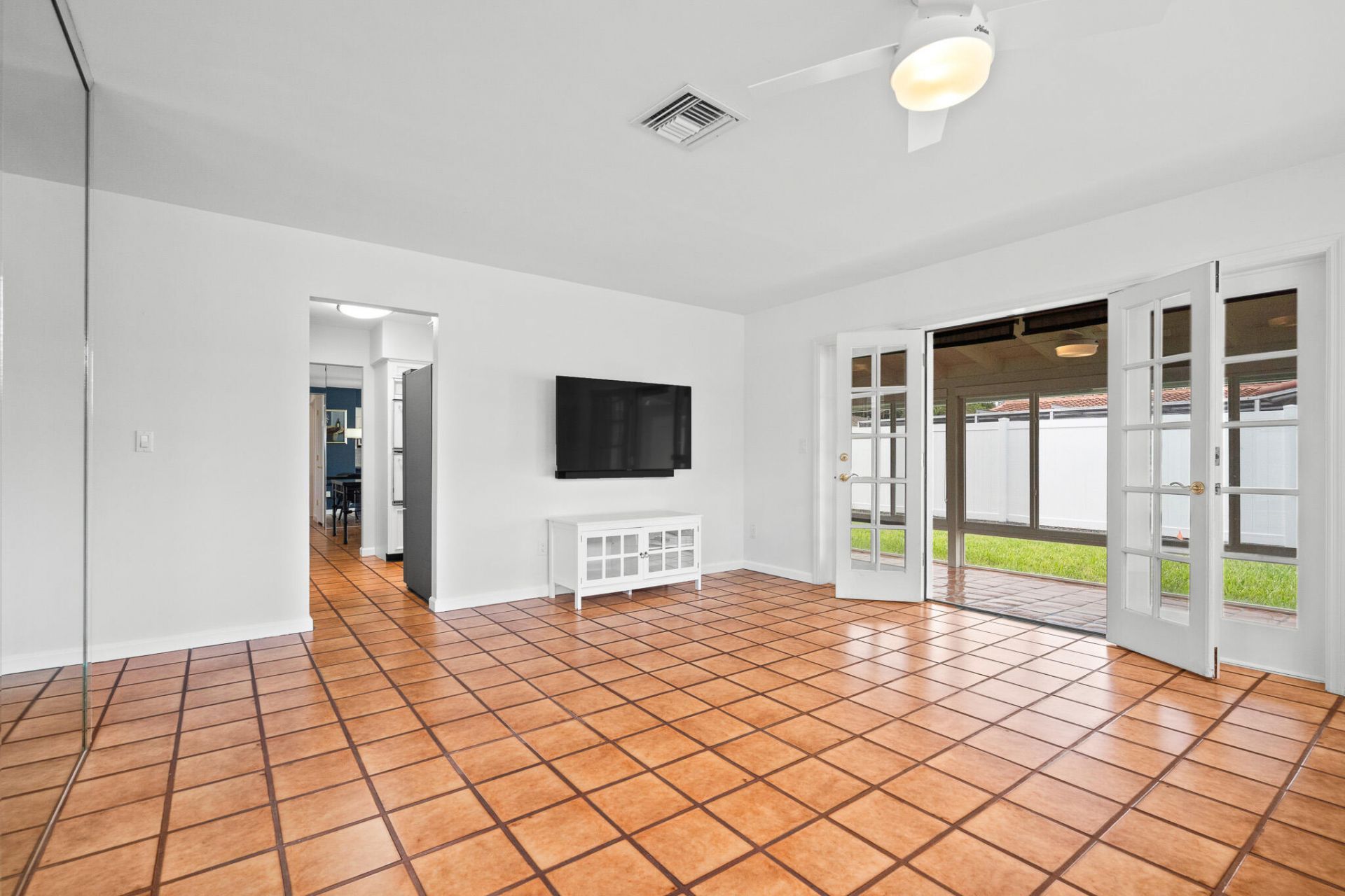 2110 NE 55th Street, Fort Lauderdale, FL 33308 Photo