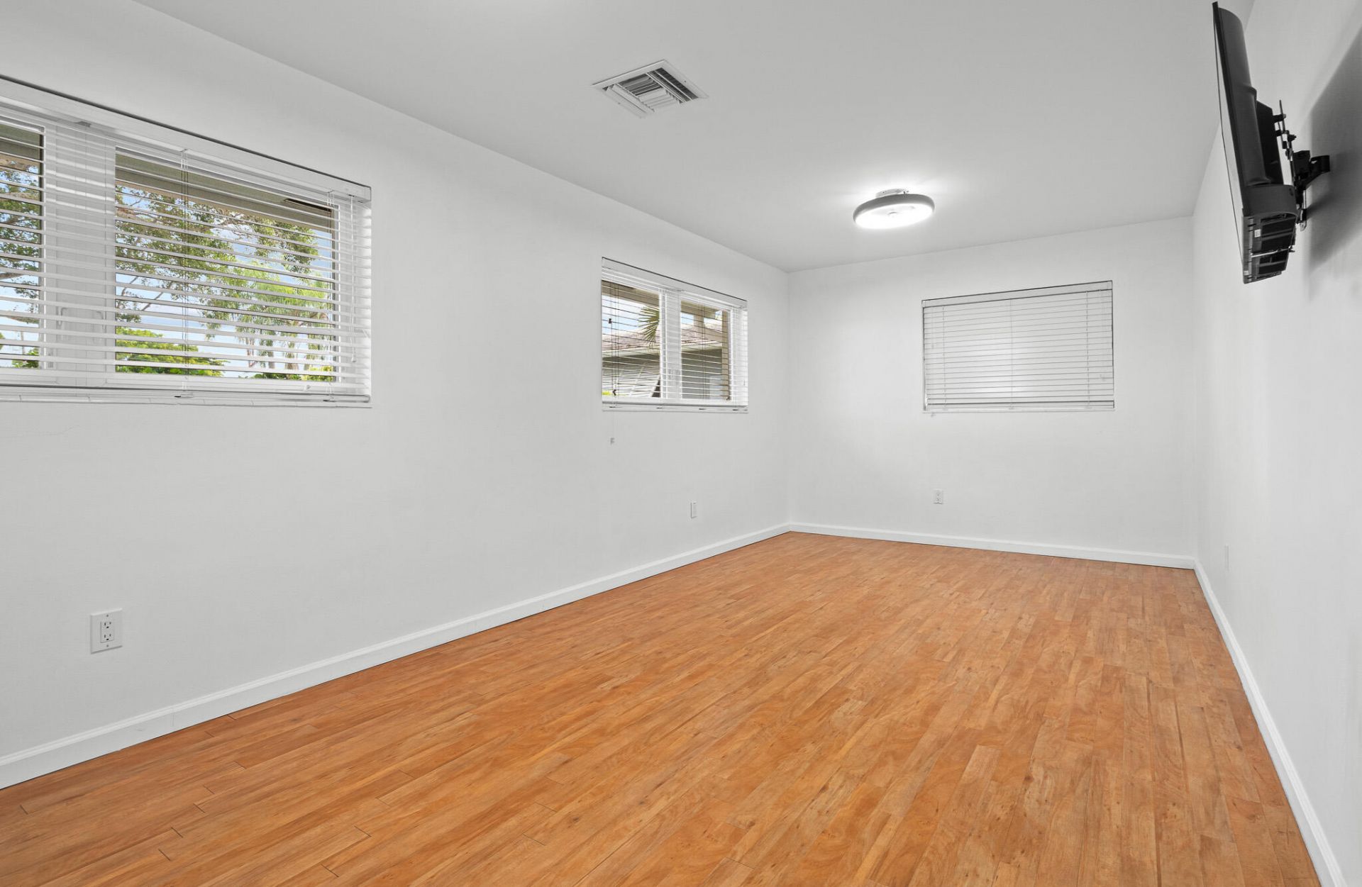 2110 NE 55th Street, Fort Lauderdale, FL 33308 Photo