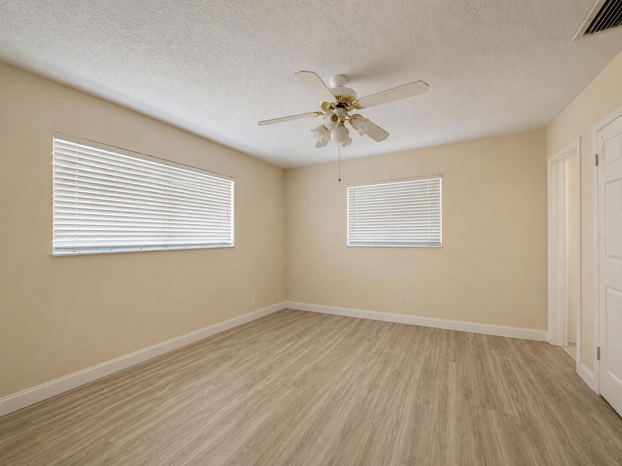 3941 NW 36th Terrace, Lauderdale Lakes, FL 33309 Photo