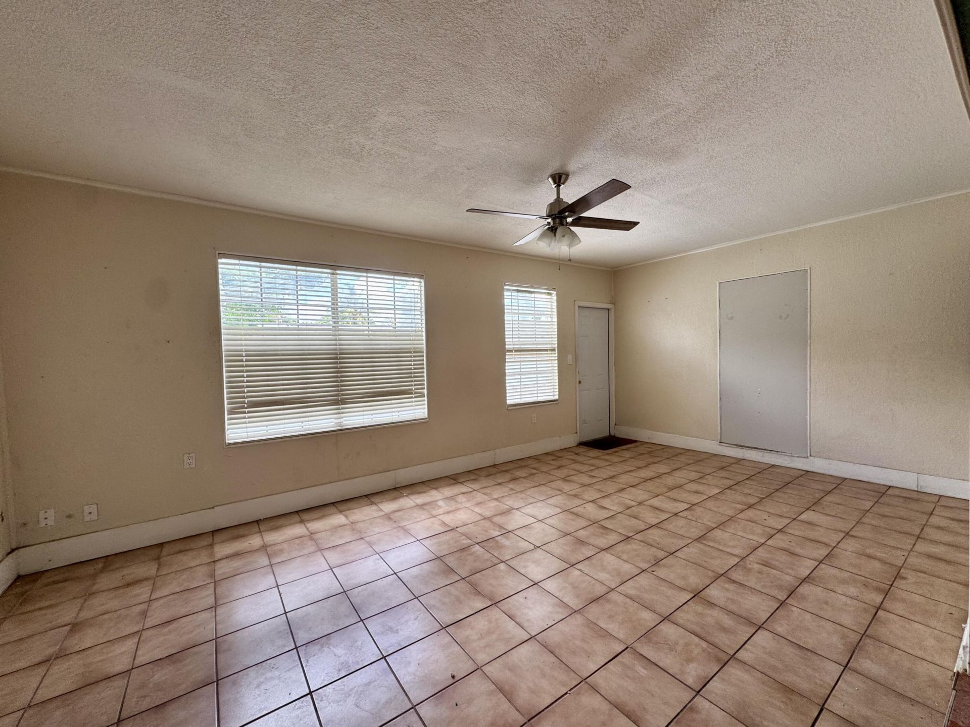 3941 NW 36th Terrace, Lauderdale Lakes, FL 33309 Photo