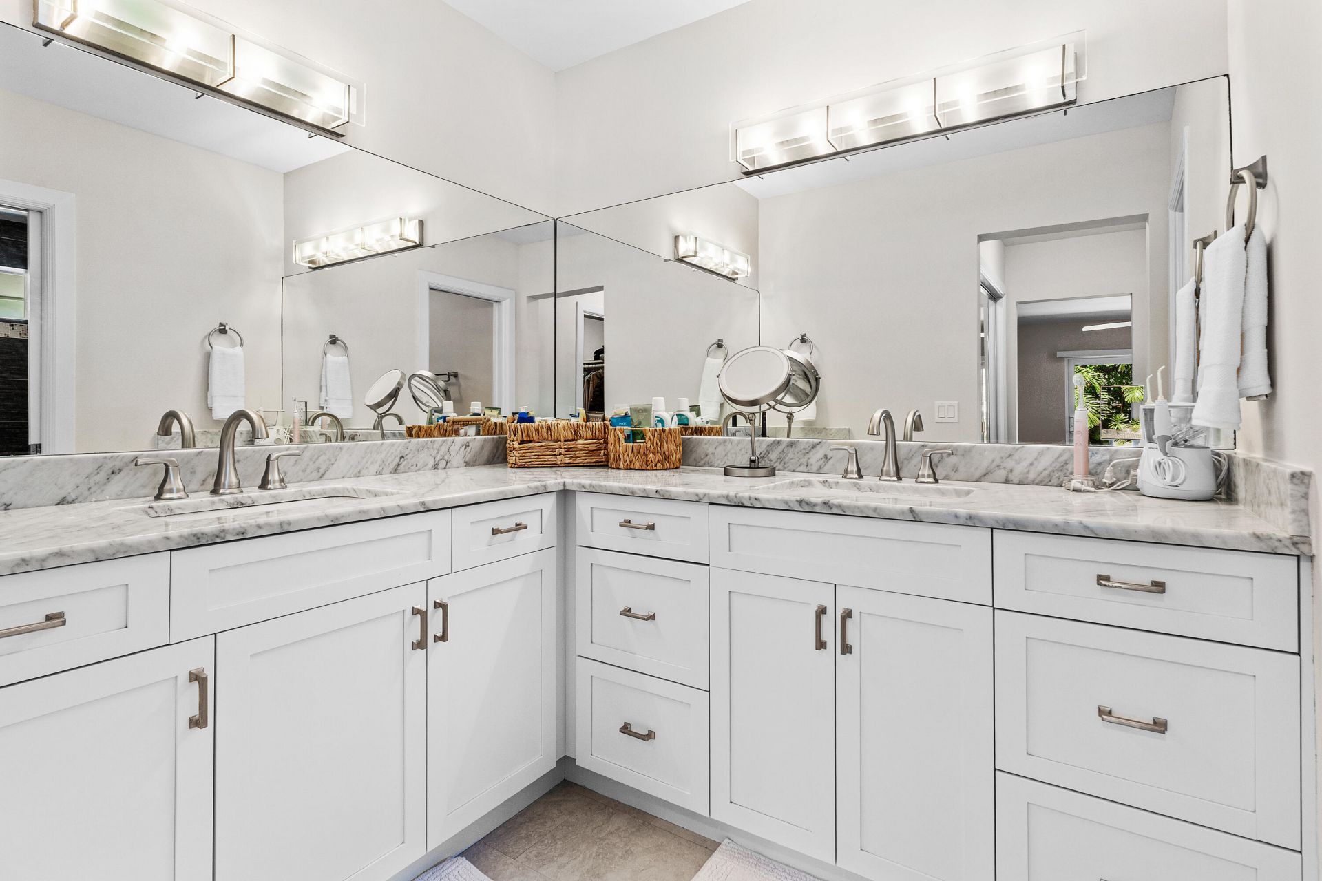 2401 Banyan Road, Boca Raton, FL 33432 Photo