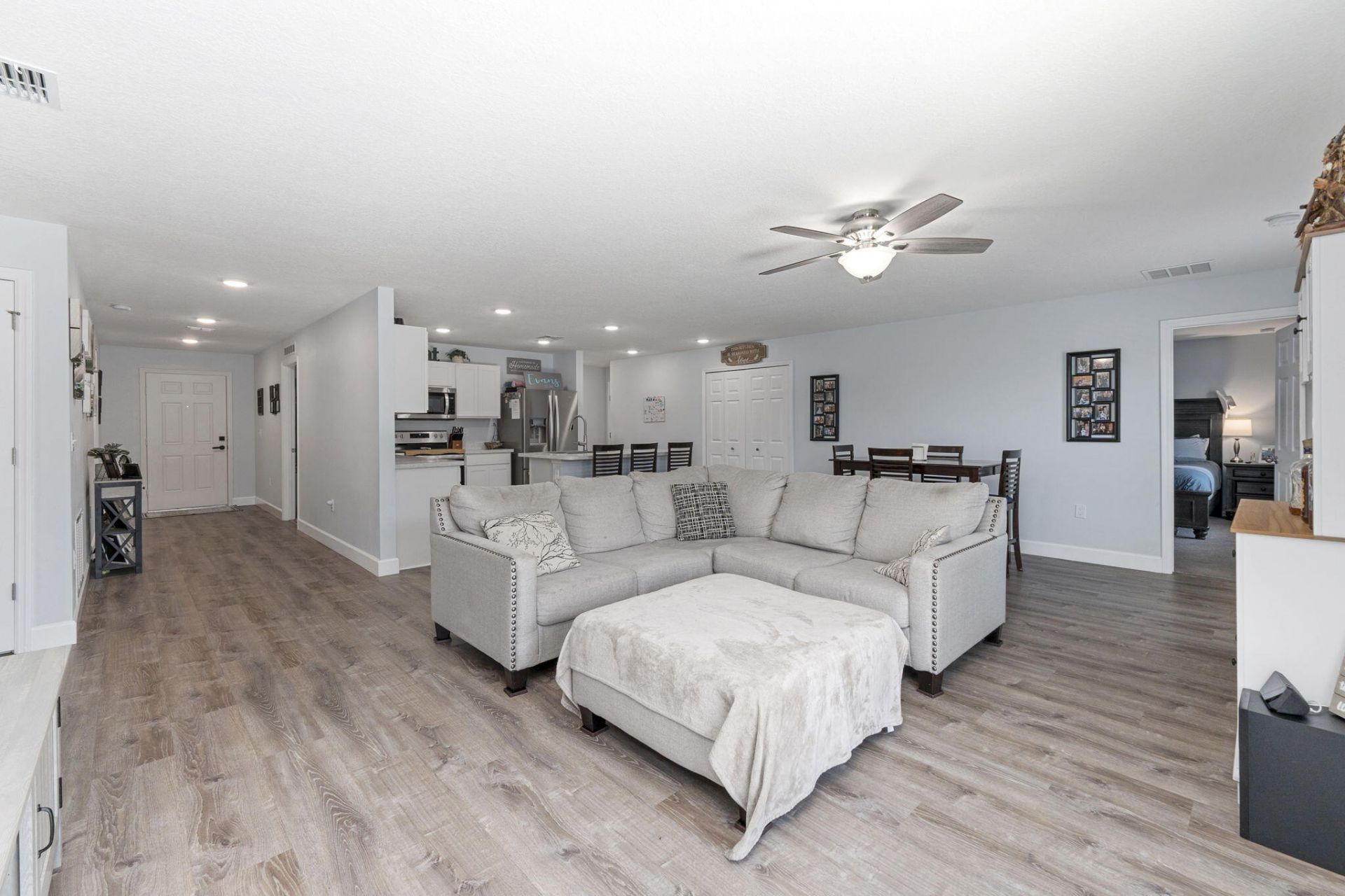 692 SW Hamberland Avenue, Port Saint Lucie, FL 34953 Photo