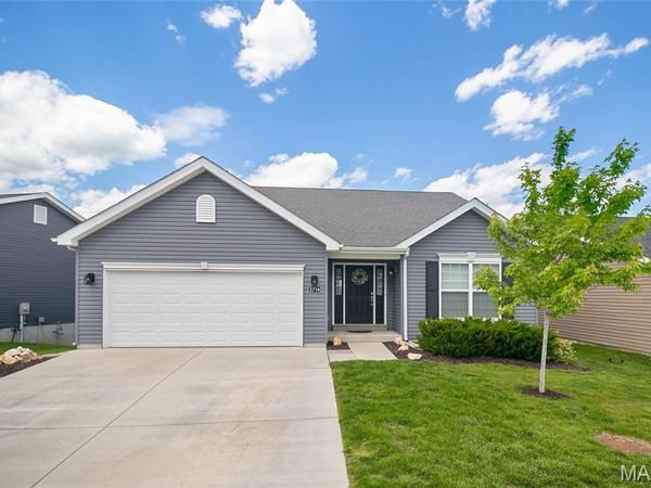 2714 Winding Valley Drive , Fenton, MO 63026