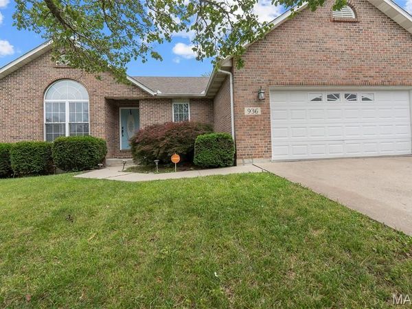 936 N West Lane, Jackson, MO 63755