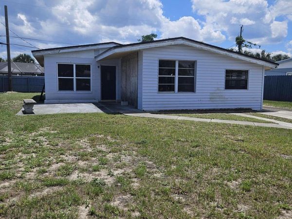 122 Essex Drive, Ormond Beach, FL 32176