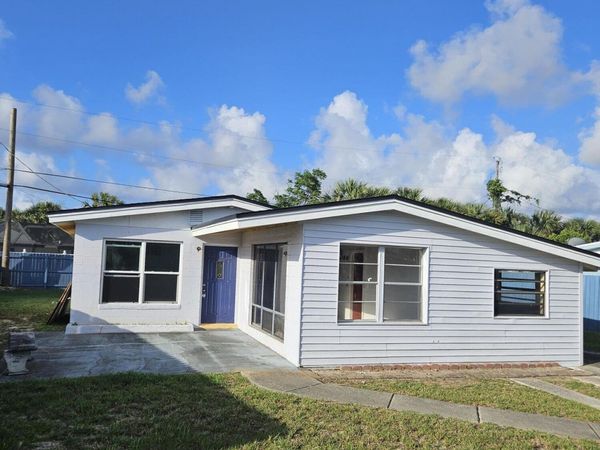 122 Essex Drive, Ormond Beach, FL 32176