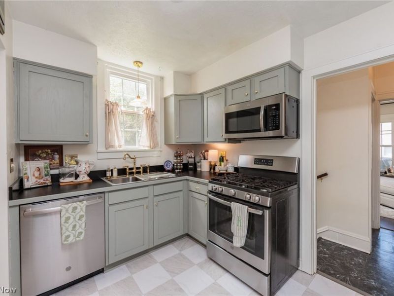 16719 Claire Avenue, Cleveland, OH 44111 Photo 20