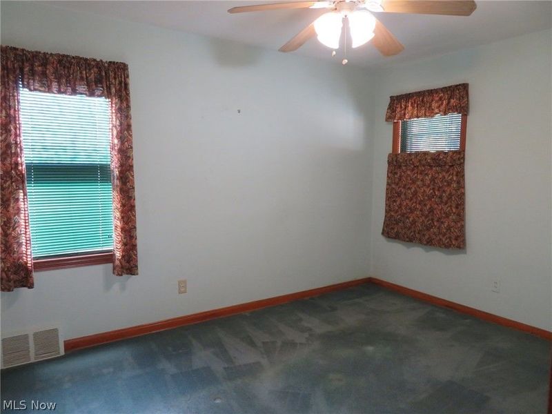 14332 Birchwood Avenue, Cleveland, OH 44111 Photo 14