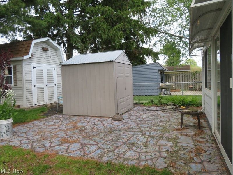 14332 Birchwood Avenue, Cleveland, OH 44111 Photo 5