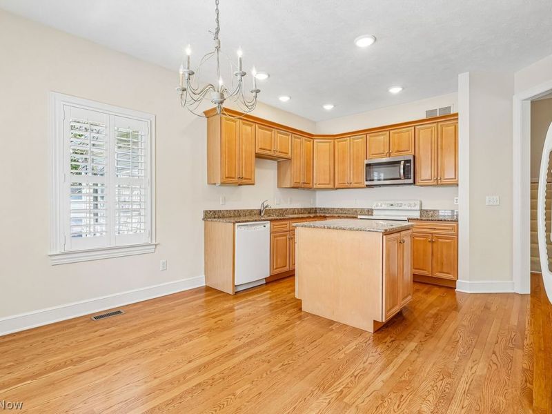16905 Knolls Way, Chagrin Falls, OH 44023 Photo 12